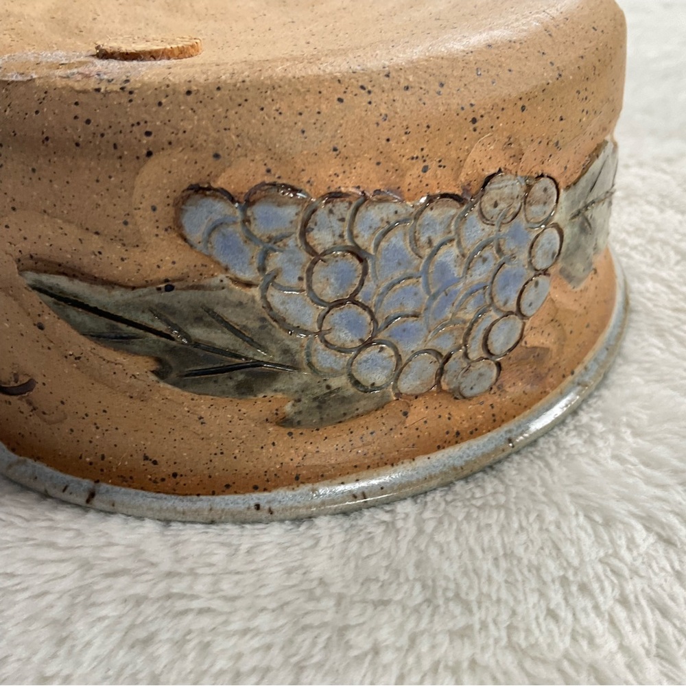 Vintage Studio Pottery Grape Wine Bottle Coaster Signed Ceramic - Picture 12 of 14